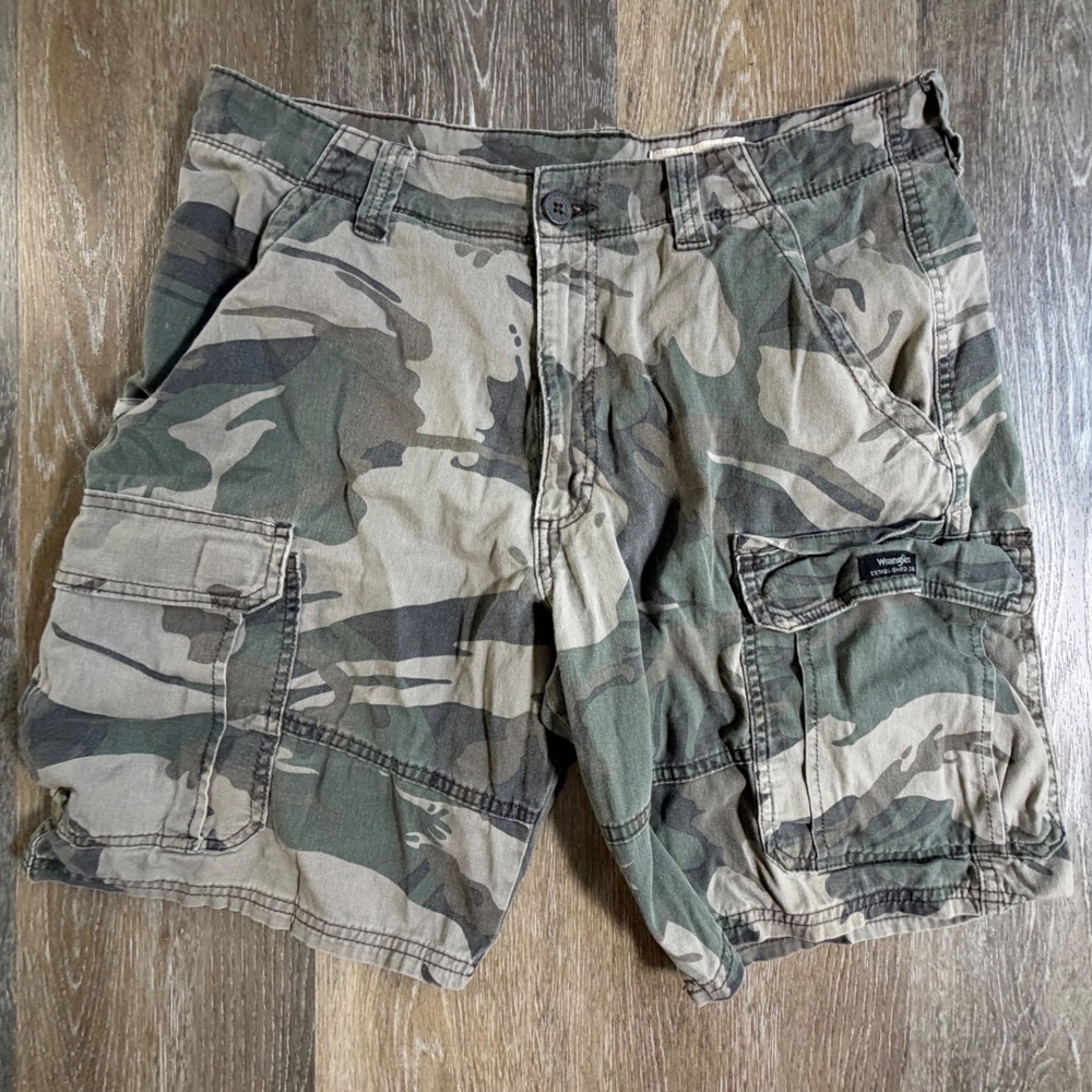 Wrangler Cargo Shorts Mens 32 Green Camo Relaxed Fit Cotton Utility Pocket